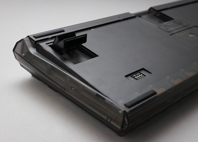 One 3 Aura Edition Keyboard.4